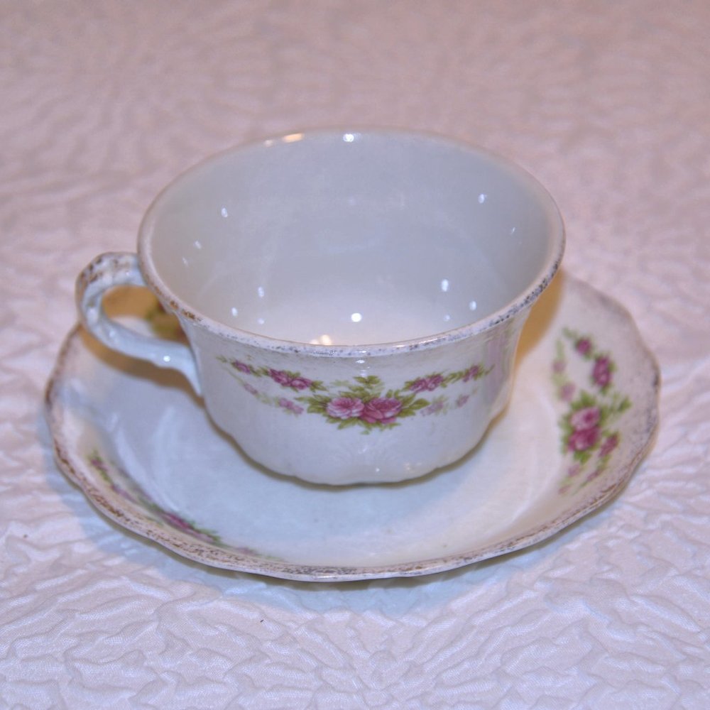 4/$20 Scalloped Rose Vintage Tea Cup and Saucer